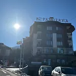 Smart - Refurbished With Balcony And Parking Apartment