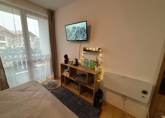 Smart - Refurbished With Balcony And Parking