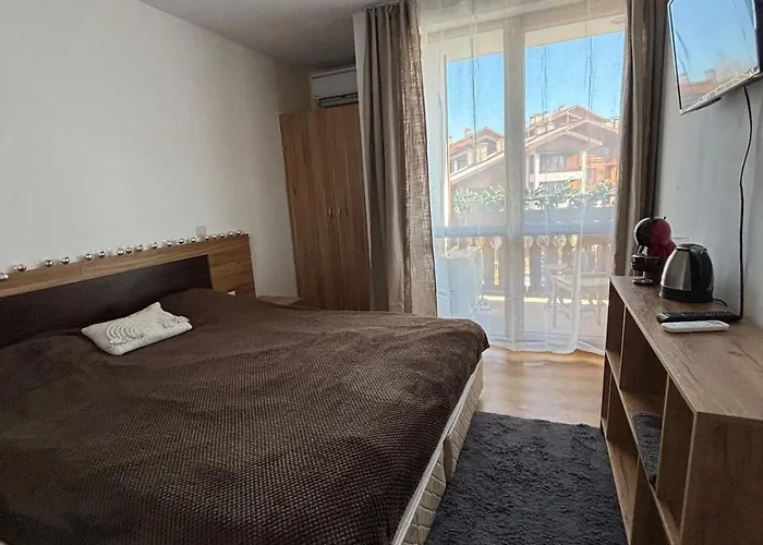 Apartment Smart - Refurbished With Balcony And Parking *